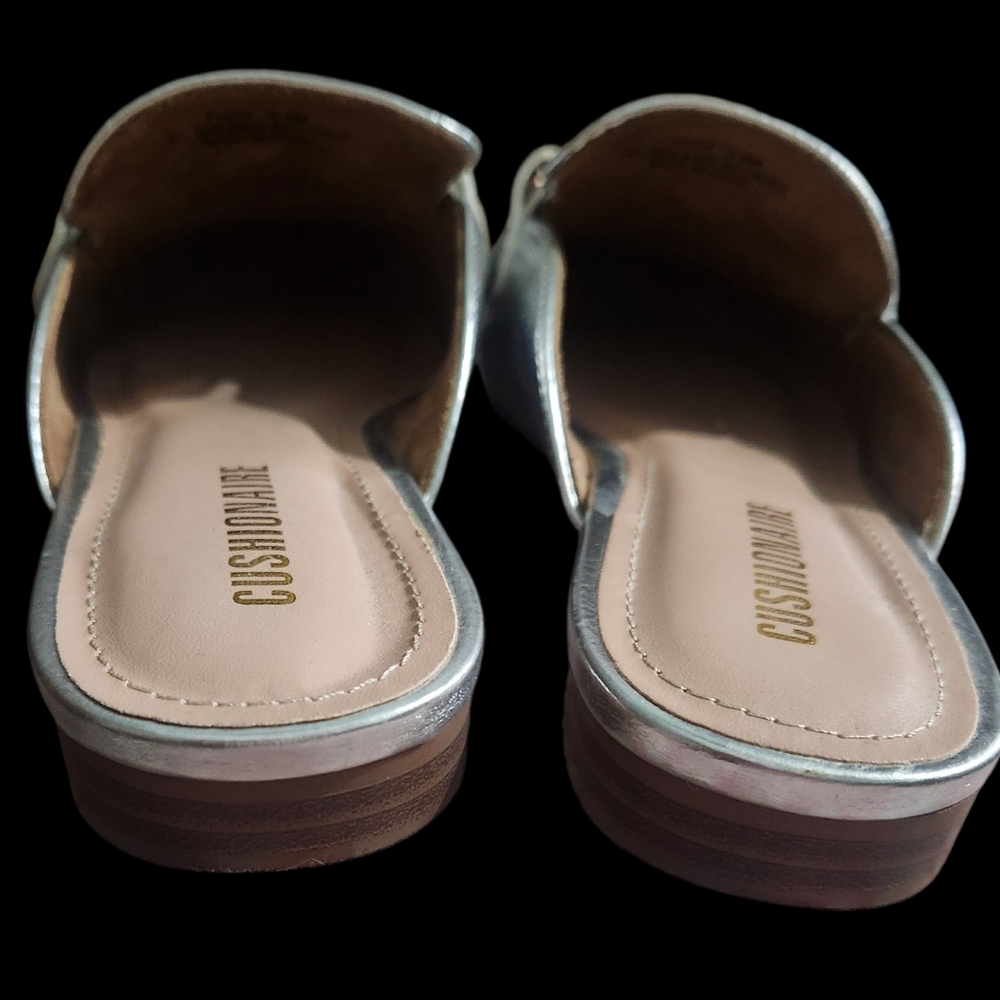 Cushionaire Silver Metallic Slip-On Mules Sz 8.5 - Picture 4 of 10